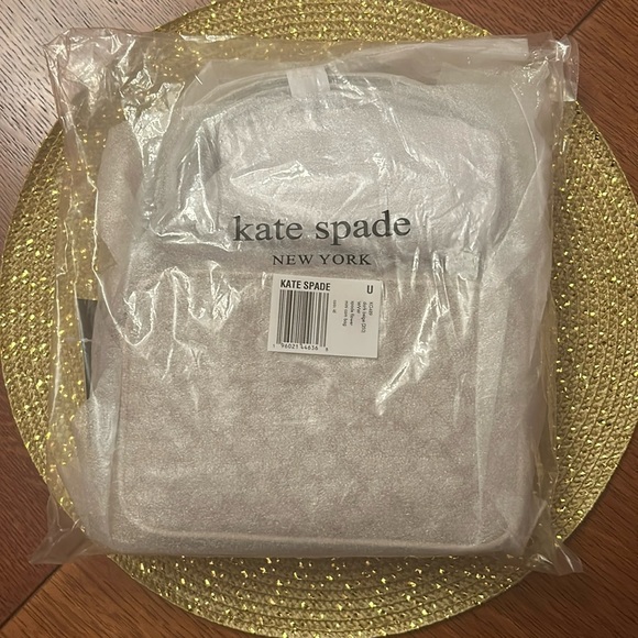 KATE SPADE BEIGE FLOWER MINI CAMERA CROSSBODY BAG. NWT NIP RETAILS $279 - Picture 2 of 7